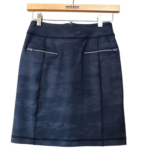 Lululemon Rocket Skirt Size 4 Black Retro Camo BLK/RCMO Luon Stretchy Mid-thigh - Picture 1 of 5